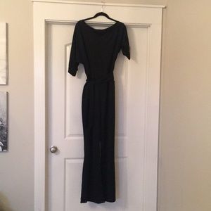 Black off one shoulder jumper